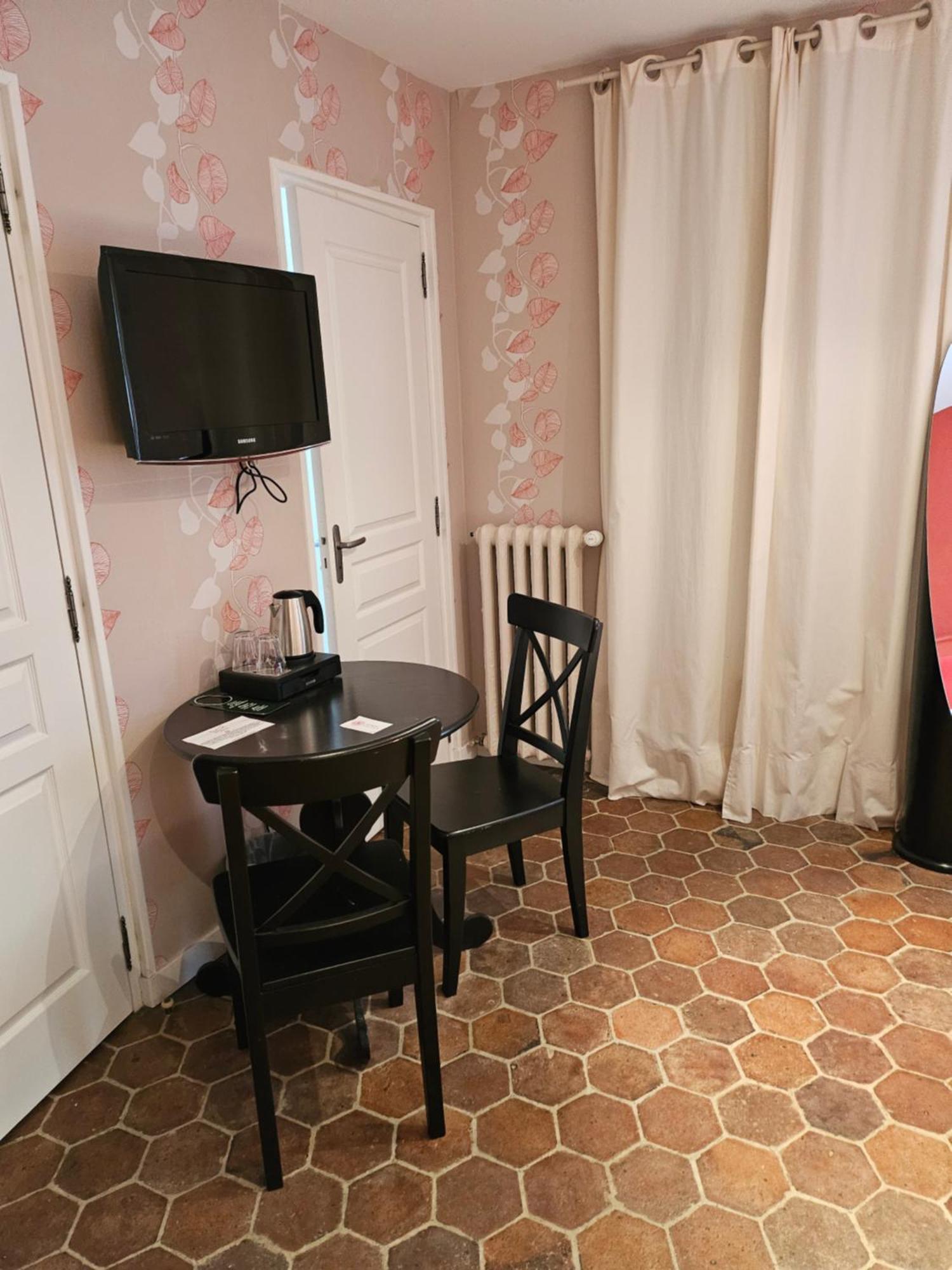 Du Saumon, Verneuil Sur Avre Hotel 2*